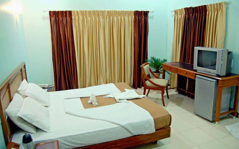 Vithal Kamats Tourist Reception Center, Sawantwadi 3